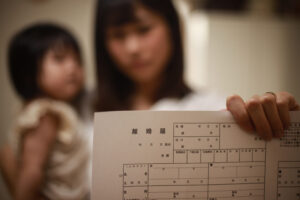 投稿についてもっと詳しく 浮気の証拠がないまま離婚した結果【探偵に相談しなかったNさんの体験談】